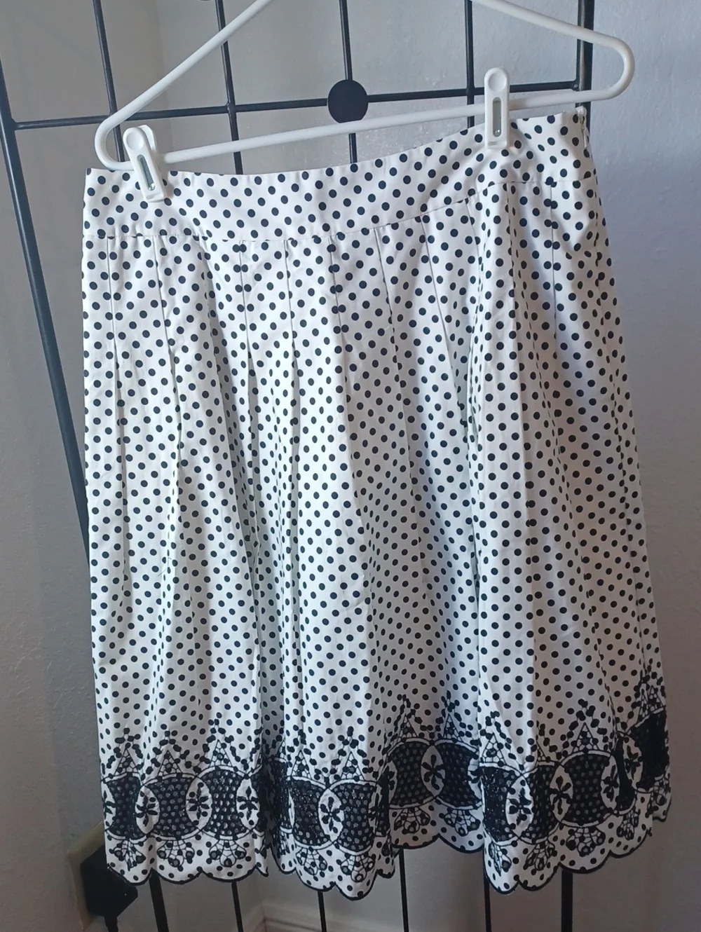 NWT Talbots White Polka Dot Skater Skirt with Black Embroidered Hem